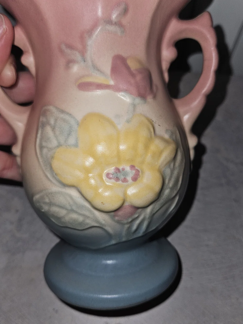HULL ART POTTERY 6-1/2 